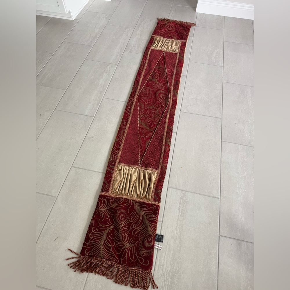 Vintage Christmas Table Runner